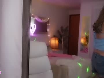 girl
        amyvalentine cam image #2102351