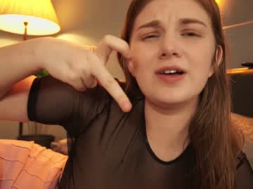 girl
        ammysky_ cam image #1128570