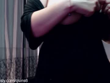 girl
        queensy_sins_x cam image #1411652