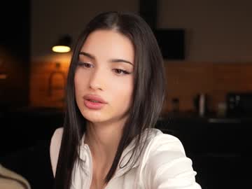 girl
        pixelmuse cam image #3076259