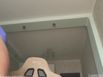 girl
        honey_sunshine cam image #3223715