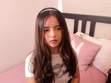 girl
        raychell_black cam image #4053343