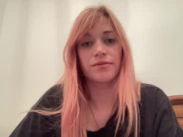 girl
        gemmyrosee cam image #3535215