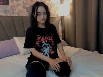 girl
        irisbroyn cam image #1572564