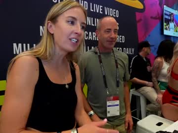 couple
        blondefoxsilverfox cam image #406651