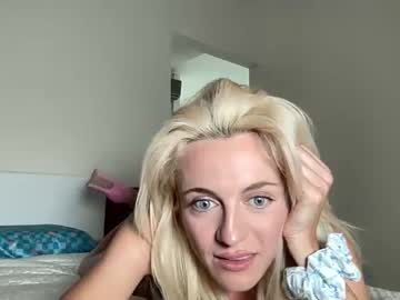 girl
        malibubarbiex cam image #2713569