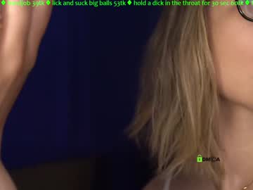 couple
        helena_play cam image #3069159