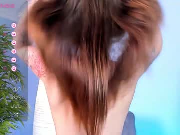 girl
        ann_taily cam image #2023145