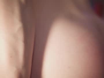 girl
        emily_fox_official cam image #4001310