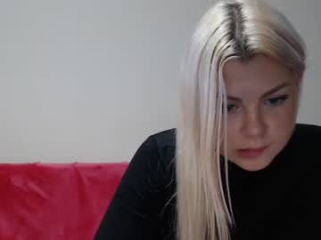 girl
        bonieblue cam image #191067