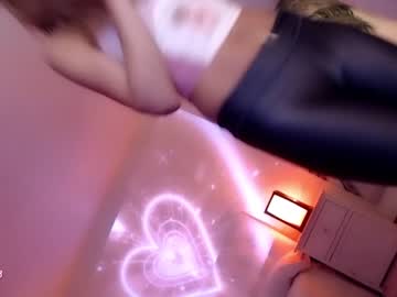 girl
        amyvalentine cam image #2403307