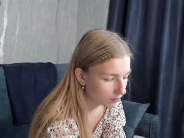 girl
        wendy_warm cam image #201615