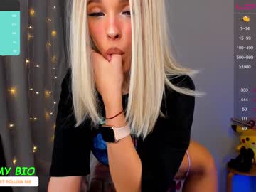 girl
        blush_mikki cam image #96966