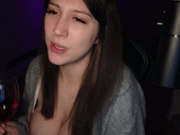 girl
        alexa_dream cam image #2095626