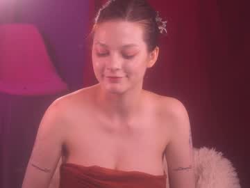 girl
        lorienn cam image #3063349