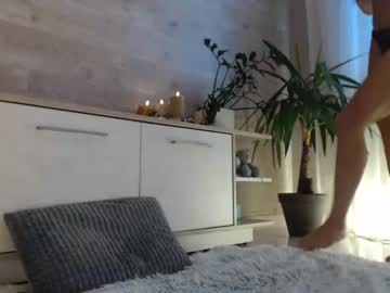 girl
        meryfoxxx cam image #1845644