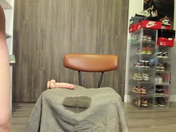 girl
        lindabluee cam image #4325371