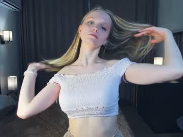 girl
        may_wow cam image #2050238