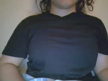 girl
        littlebaeee8 cam image #1275327