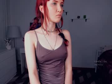 girl
        vanilla_lips cam image #1852534