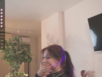 girl
        oki_dokie cam image #1740257