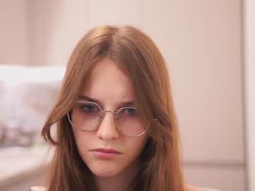girl
        dream_beam cam image #3917593