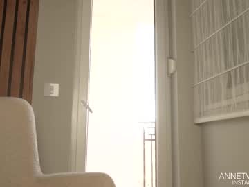 girl
        annvelvet cam image #4103677