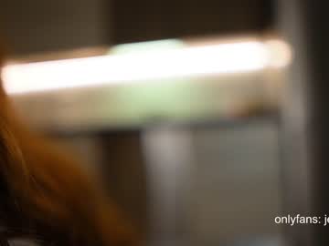 girl
        therealbonnieclydex cam image #942054