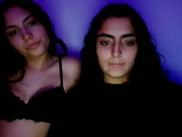 girl
        breezy6908 cam image #11781