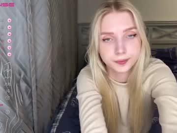 girl
        oh_honey_ cam image #1194107