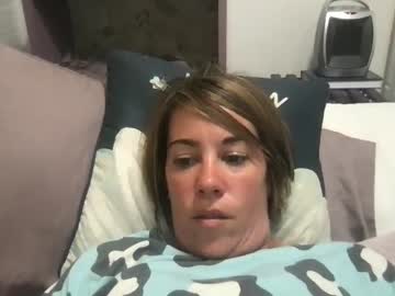 girl
        bigtittygoddess25 cam image #2612844