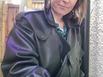 girl
        eatmypie69 cam image #3401371