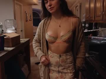 girl
        chroniclove cam image #690065