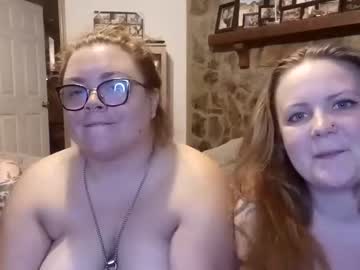 couple
        slappyhour cam image #1359270