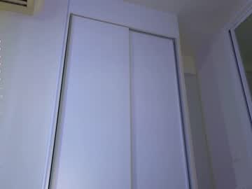 girl
        a_p_p_l_e cam image #1830395