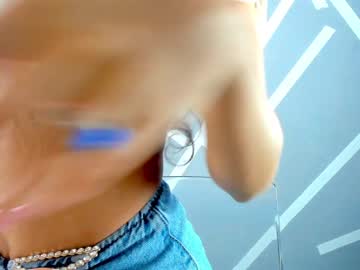 girl
        babyaylin cam image #3309704