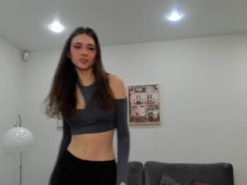 girl
        _wilson__ cam image #1894384