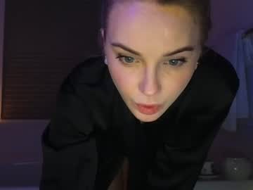 girl
        wolfetrap cam image #585002