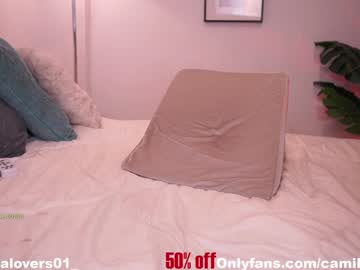 girl
        camilalovers01 cam image #3226553