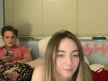 couple
        babyindy cam image #2091651