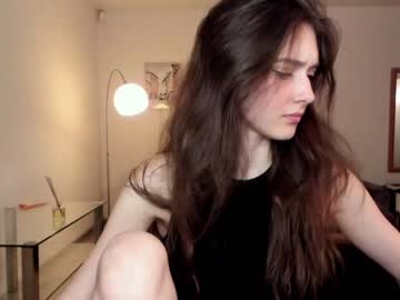 girl
        _wilson__ cam image #1233848