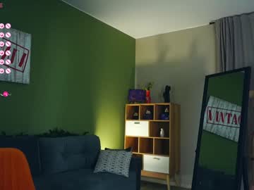 girl
        audreycarvin cam image #4011607