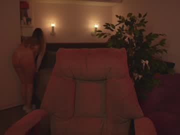 girl
        your_kat cam image #4268138