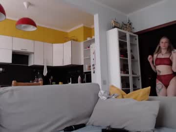 girl
        magic_couple13 cam image #1166062