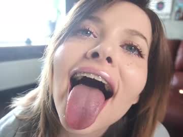 girl
        awondrr cam image #4602621