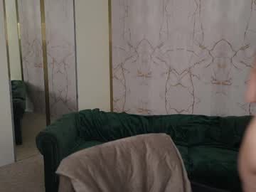 girl
        anabel054 cam image #4109154