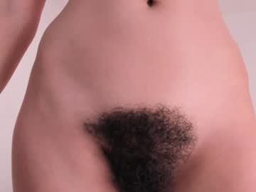 girl
        bush_woman cam image #3818944