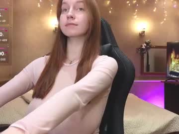 girl
        ellywilsons cam image #4599011