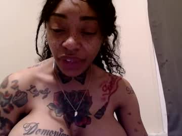 girl
        creamyexotica cam image #4337567
