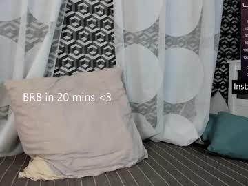 couple
        vivianperri cam image #241950
